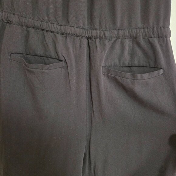 EUC LIKE NEW LOFT SLEEVELESS SPLIT V NECK BLACK SOFT JUMPSUIT SIZE 10 / M - Picture 6 of 16